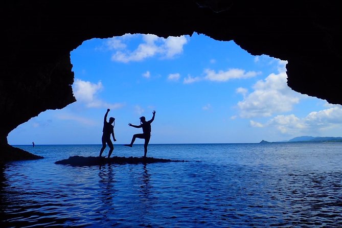 [Ishigaki] Kabira Bay SUP/Canoe Blue Cave Snorkeling - Kabira Bay Bliss: SUP and Canoeing in the Turquoise Waters