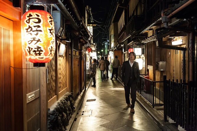 Kyoto : Pontocho All-Including Evening Local Food Tour Adventure - Immerse in Kyotos Culinary Delights
