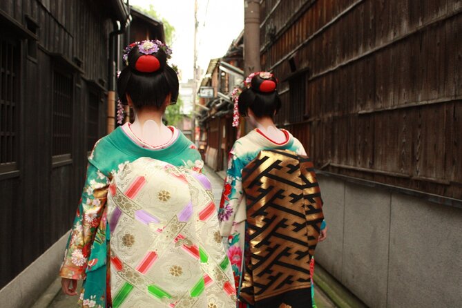 Private Kyoto Geisha Districts Walking Tour - Historical Background of Kyoto Geisha Districts