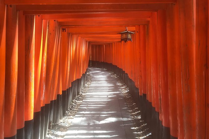 One Day Landing Tour of Fushimi-Inari Taisha and Sake Breweries - Practical Information and Tips