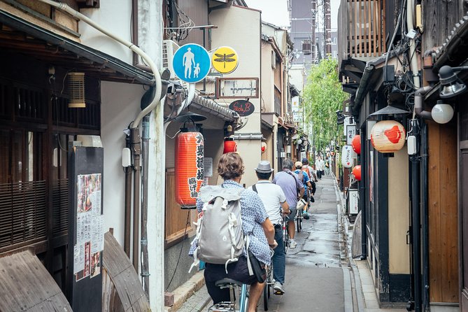 The Beauty of Kyoto by Bike: Private Tour - Discovering Famous Districts and Shrines