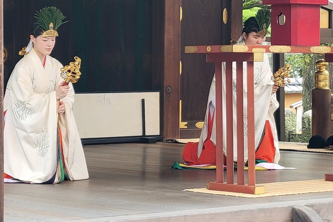 Sacred Treasure Fushimi Inari and Kiyomizu Dera Tour - Exploring the Enchanting Torii Gates of Fushimi Inari