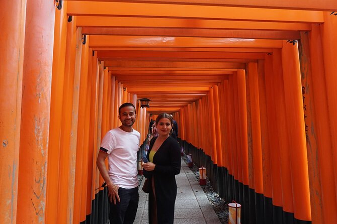 Gion and Fushimi Inari Shrine Kyoto Highlights With Government-Licensed Guide - Government-Licensed Guide: A Gateway to Kyotos Secrets