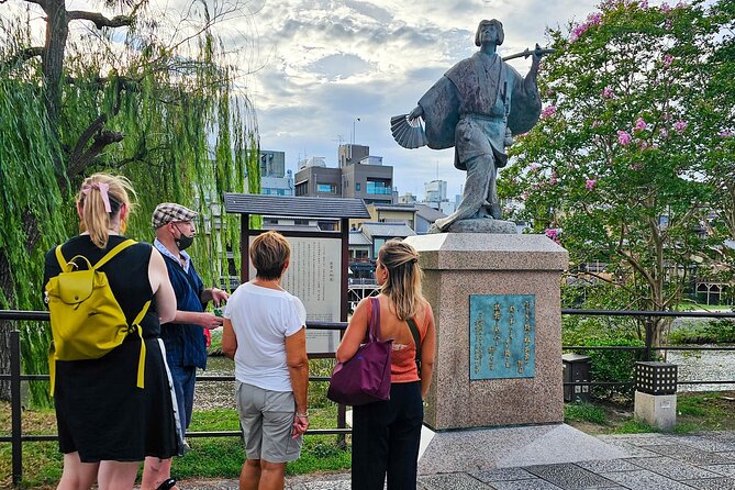 Kyoto Gion Night Walk - Small Group Guided Tour - Experience the Charm of Gion District at Night