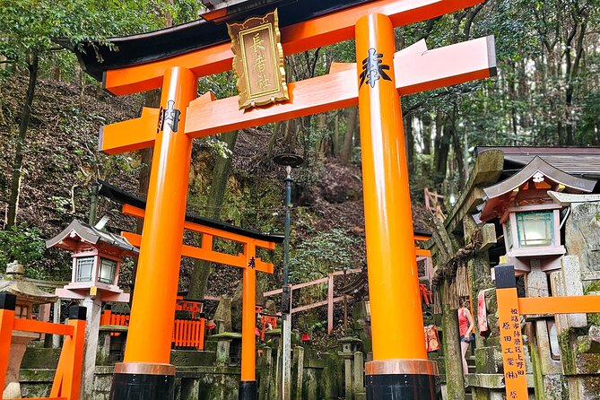 Kyoto: Fushimi Inari Taisha Small Group Guided Walking Tour - Traveler Photos