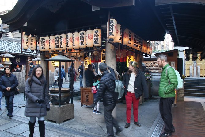 Dotonbori, Kuromon Market, Hozenji Yokocho Food Walking Tour - Exploring Kuromon Market