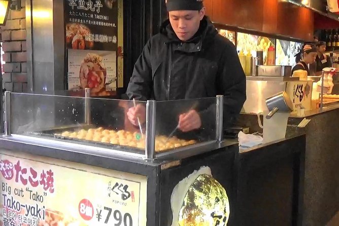 Dotonbori, Kuromon Market, Hozenji Yokocho Food Walking Tour - Discovering Hozenji Yokocho