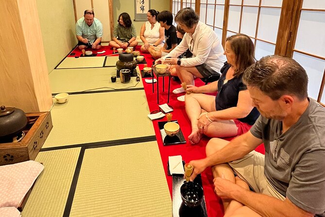 Tea Ceremony Experience in Osaka Doutonbori - Expert Tea Masters and Their Role in the Osaka Doutonbori Tea Ceremony