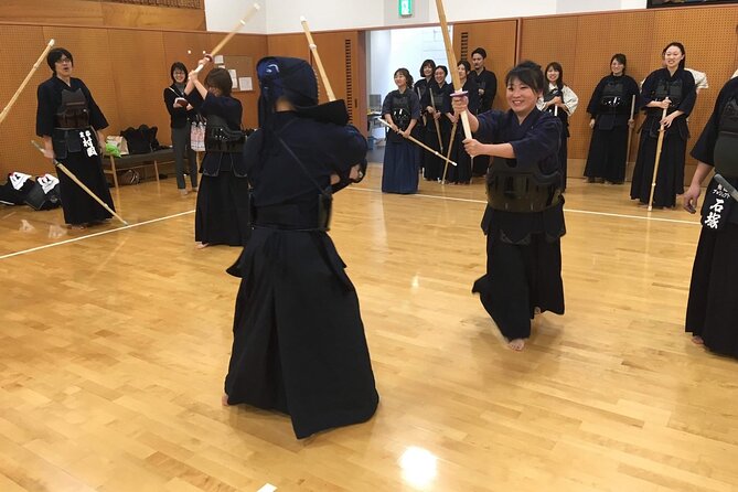 2-Hour Kendo Experience With English Instructor in Osaka Japan - Mastering the Basics: Techniques and Movements
