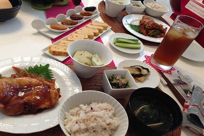 Private Traditional Japanese Cooking Class in Tokyo - Booking and Logistics