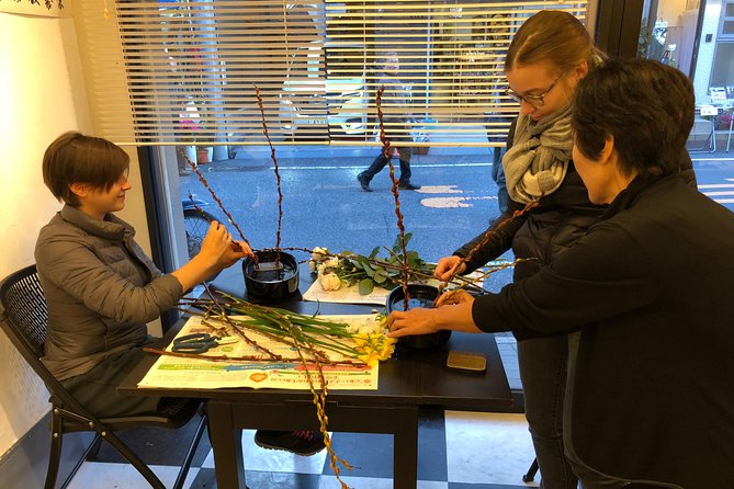 Flower Arrangement "Ikebana" in YANAKA / Taito-ku / TOKYO. - What to Expect During the Tour