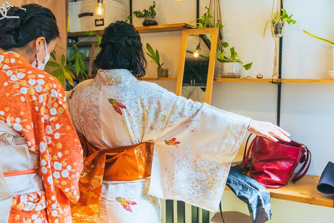 Authentic Kimono Culture Experience Dress, Walk, and Capture - Dressing in a Kimono: Step-by-Step Guide