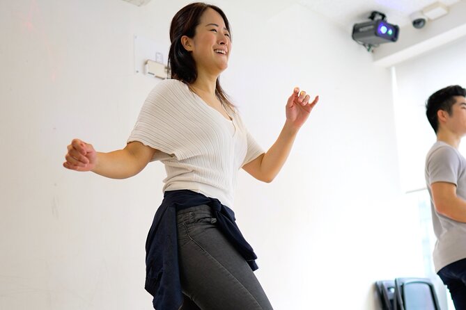 1 Hour Small Group Shuffle Dance Class in Tokyo - Cancellation Policy