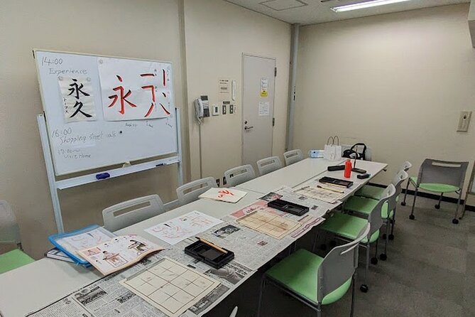 Calligraphy Class, Give the Gift of Professional Work. Ginza Area - Tools for Calligraphy Preparation