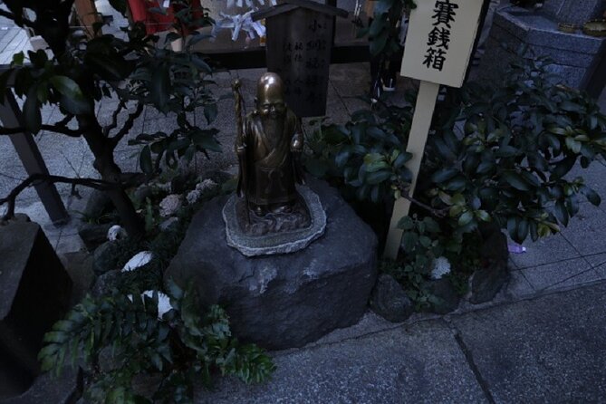 Half-day Tokyo Seven Lucky Gods Walking Tour - Local Food and Shopping