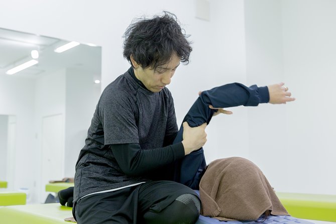 Experience Shiatsu Stretch in Japan - What to Expect During a Shiatsu Stretch Session