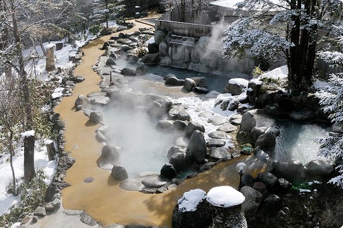 Shirakawago(Unesco World Heritage)/ Onsen / Hiking / 1day Tour - Relaxing at Hirayunomori Onsen