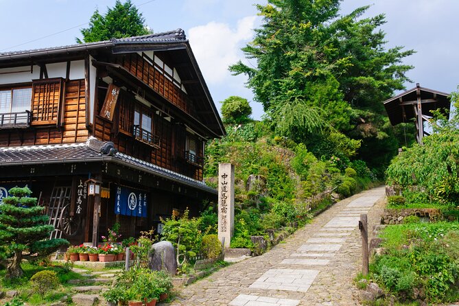 Magome & Tsumago Nakasendo Full-Day Private Trip With Government-Licensed Guide - Private Guide and Safety Measures