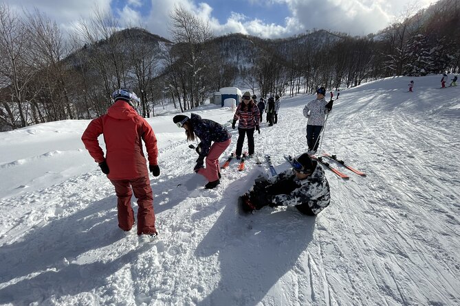 First Time Skiing Experience Empty-Handed - Understanding the Basics of Skiing Techniques