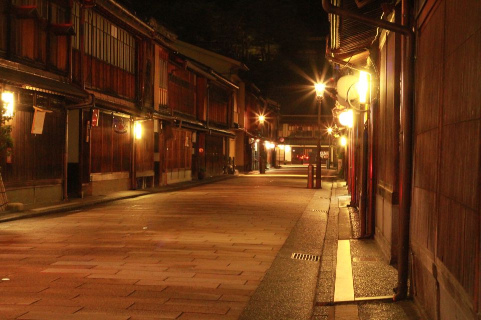 Kanazawa Night Tour With Full Course Meal - How to Book the Tour