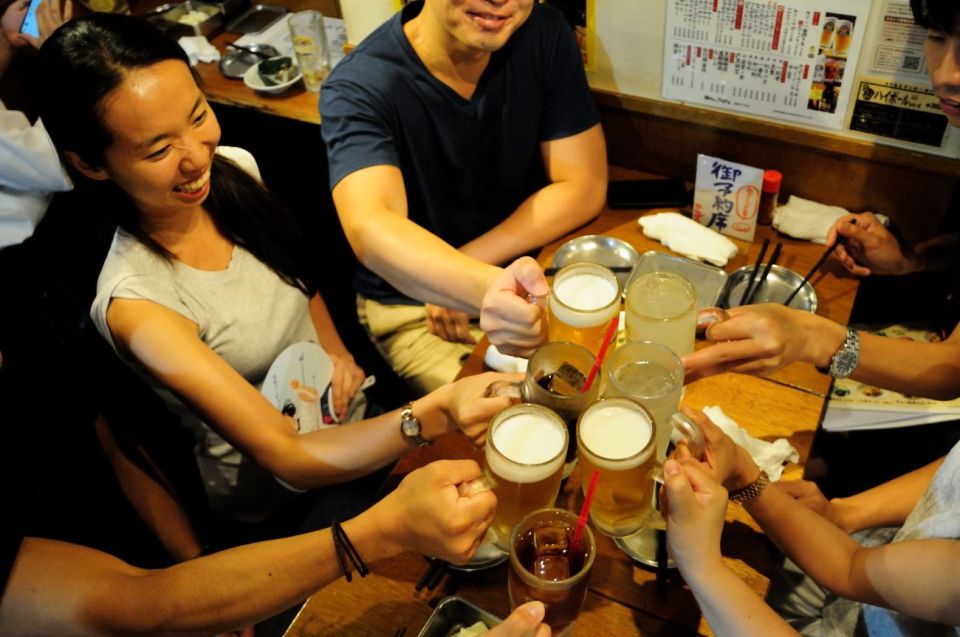 Tokyo: Shinjuku Drinks and Neon Nightlife Tour - Experience Highlights