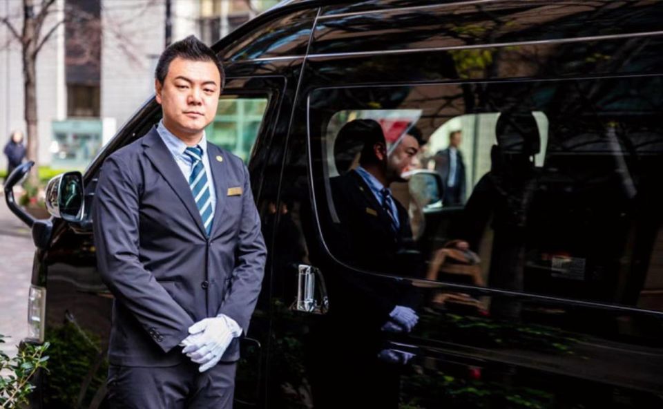 Tokyo: Private One-Way Transfer To/From Haneda Airport - Personalized Meet and Greet Service