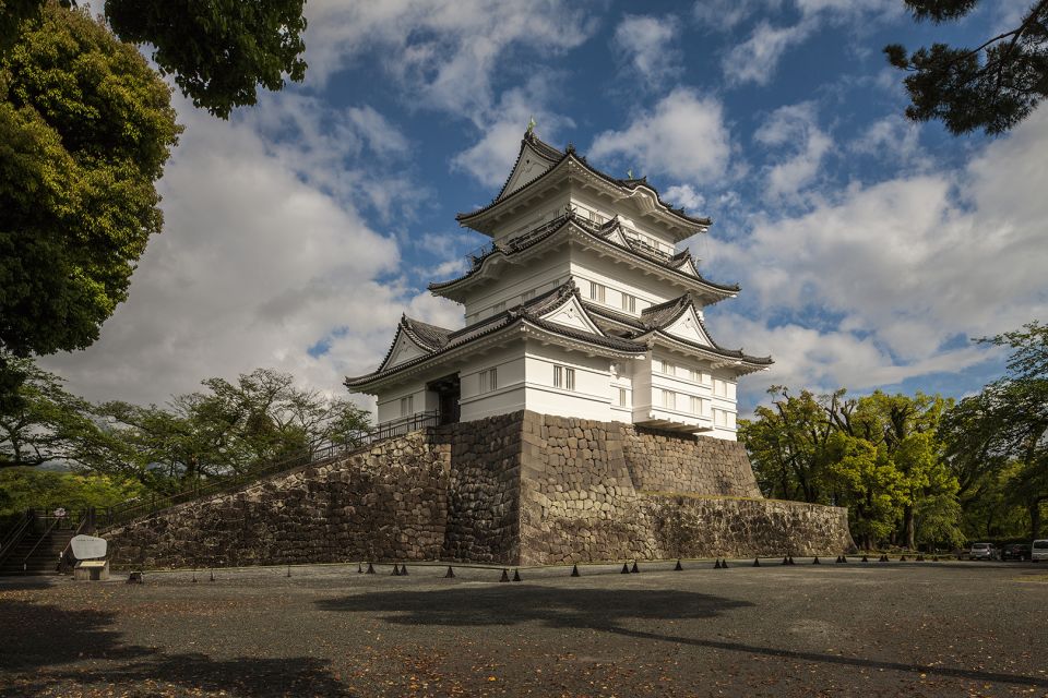 Odawara: Guided Ninja & Samurai Tour of Odawara Castle - Odawara Castle Exploration