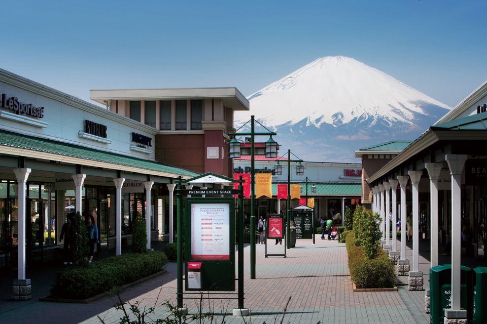 Shinjuku: Mount Fuji Panoramic View and Shopping Day Tour - Matcha-making at Shikido