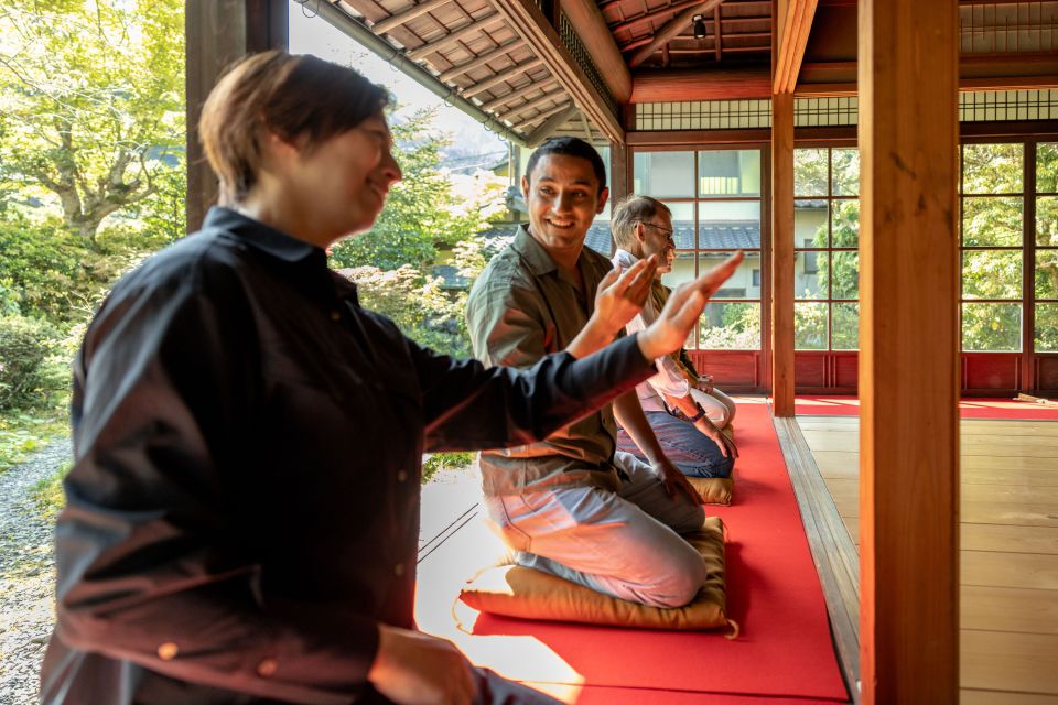 Kyoto: Discover the Ancient Art of Noh Theatre - Traditional Costumes and Masks