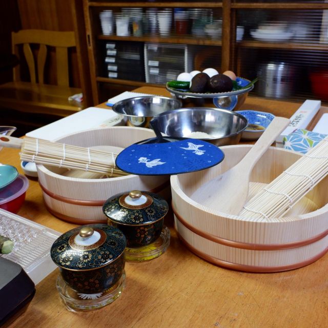 Osaka: Mastering Sushi - Cooking Skills to Bring Home: Sushi Making and More