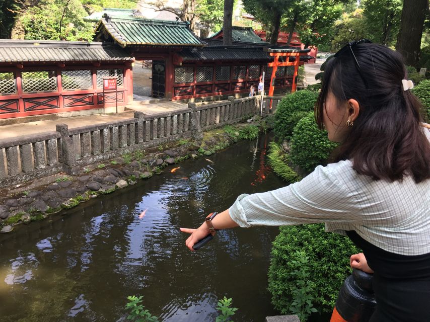 Yanaka & Nezu: Walking Tour in Tokyo's Nostalgic Old Towns - Experience an Authentic Japanese Teishoku Lunch