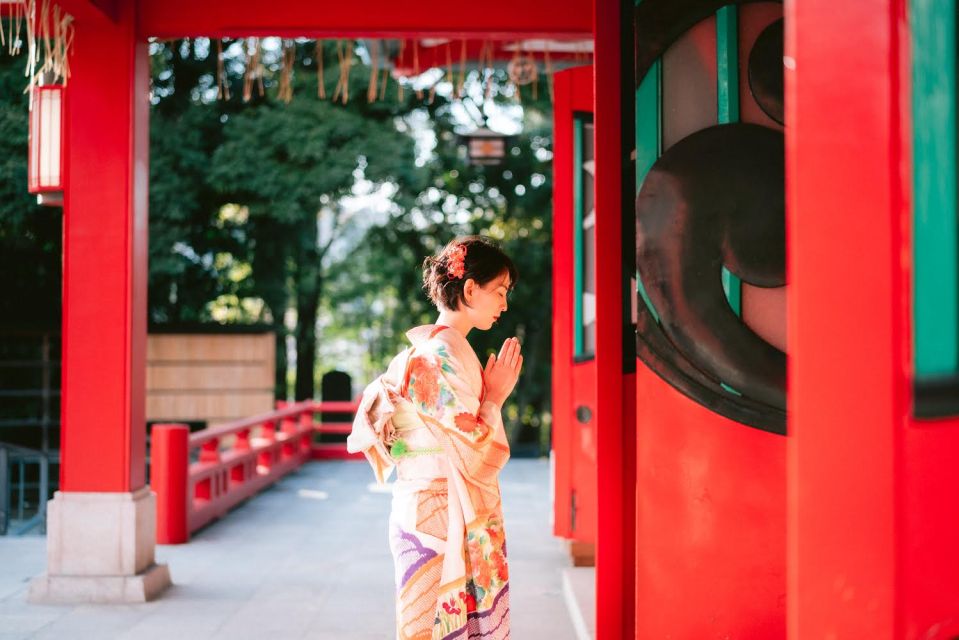 Tokyo: Walking Tour in Shitamachi With a Local Incl 1 Drink - Temples and Shrines