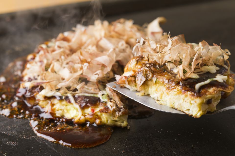 Tokyo: Okonomiyaki Classes & Travel Consultations With Local - The Popularity of Okonomiyaki