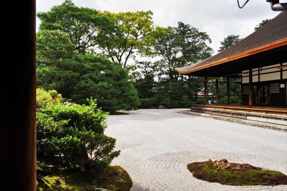 Kiyomizu Temple and Backstreet of Gion Half Day Private Tour - Product Details