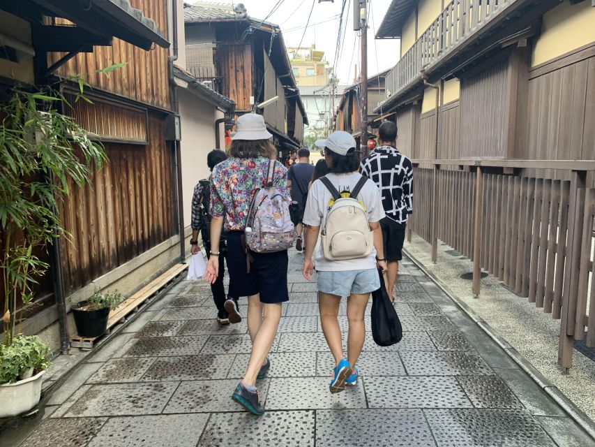 Kyoto: Gion Cultural Walking Tour With Geisha Performance - Meeting Point and Time