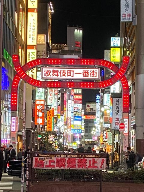 Shinjuku & Shibuya Photo Walking Tour - Fashionable Streets of Shibuya: Unique Photo Opportunities