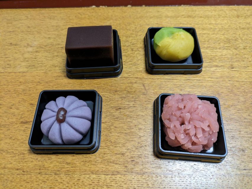 Kanazawa Tour: Gold Leaf, Japanese Sweets & Ninja Stars - Full Description of the Tour