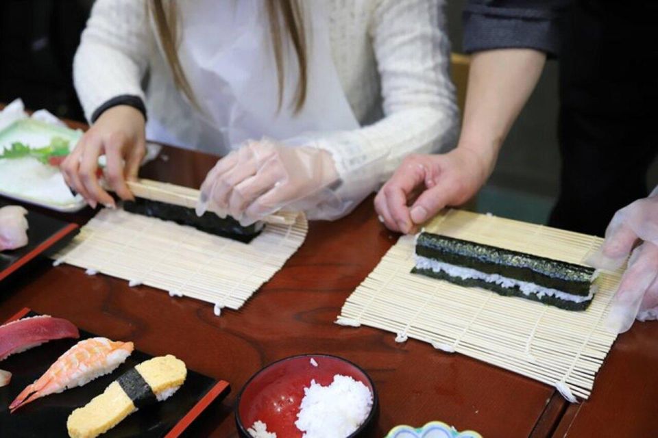 Tsukiji Fish Market Visit With Sushi Making Experience - Meetup Details