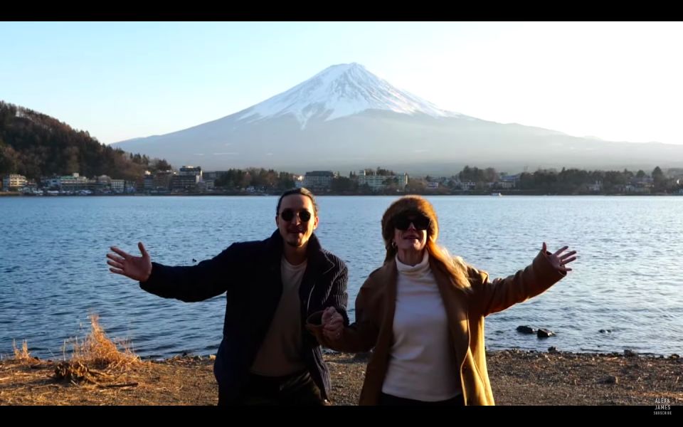 Mt. Fuji Sightseeing: Full Day Private Tour English Guide - Lake Kawaguchiko and Oishi Park Visit