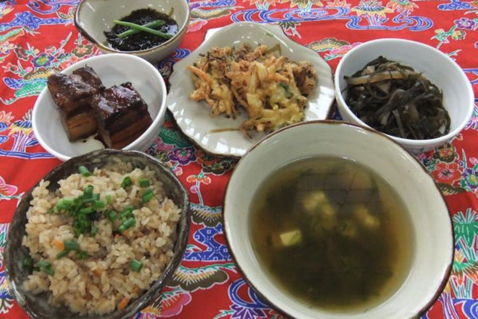 Okinawa：Okinawas Longevity Cuisine - Cooking Techniques and Ingredients
