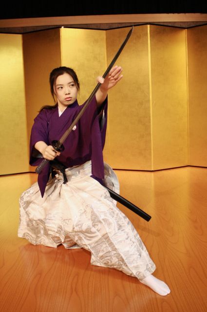 Kyoto: Samurai Kenbu Show, a Traditional Sword Dancing - Tips for a Memorable Experience