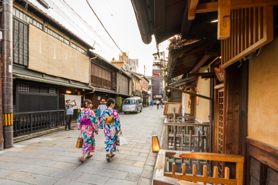 Night Walk in Gion: Kyoto's Geisha District - Experience Highlights