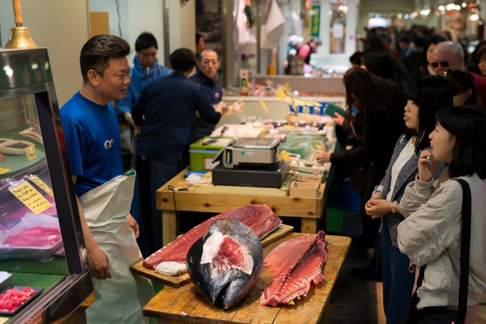 Tokyo: Tsukiji Market Walking Tour & Rolled Sushi Class - Cooking Lesson and Lunch